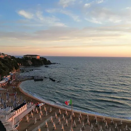 Appartamento Casa Nel A 300 Mt Dal Mare A *