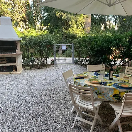 Apartment Casa Nel A 300 Mt Dal Mare A Castiglioncello
